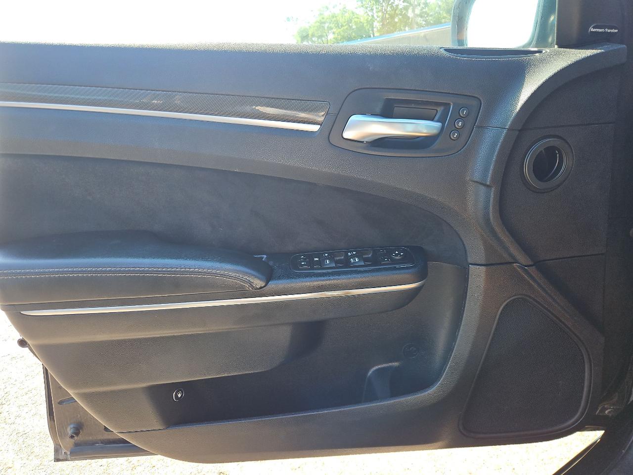 Chrysler 300  2012