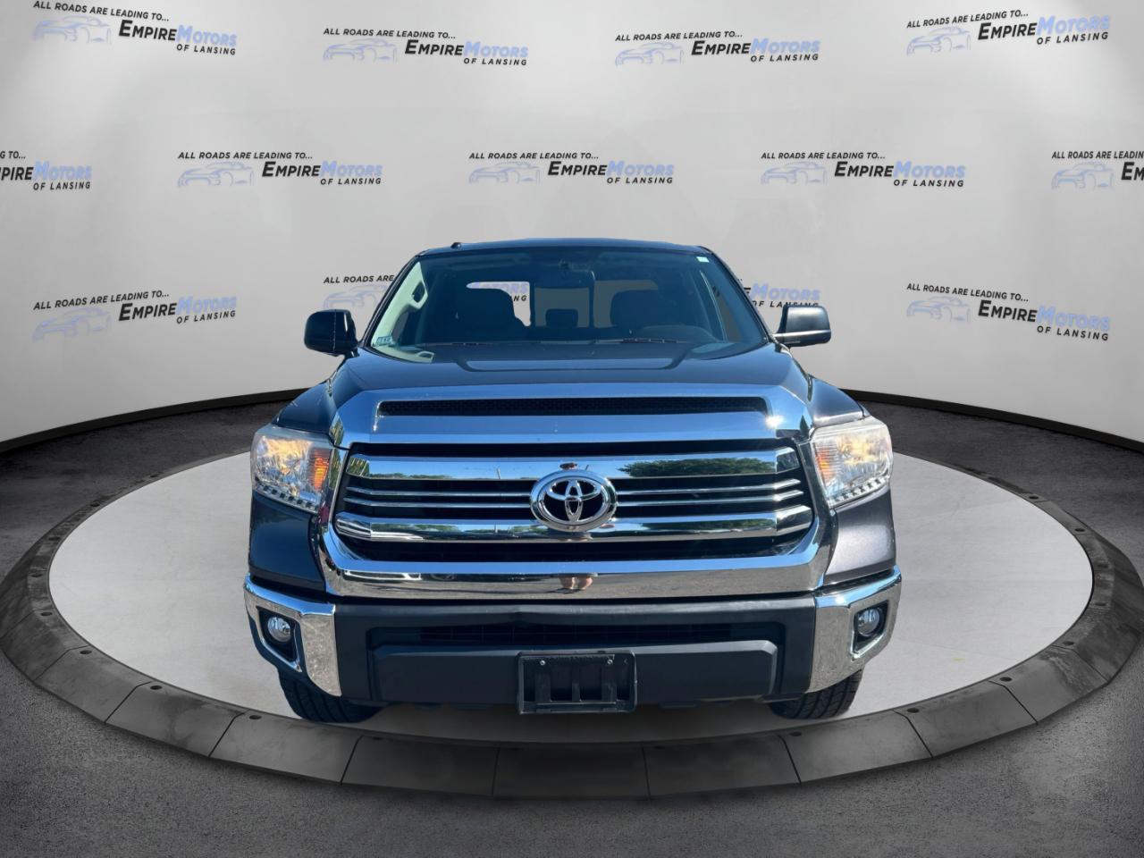 Toyota Tundra SR5 5.7L V8 Double Cab 4WD 2016
