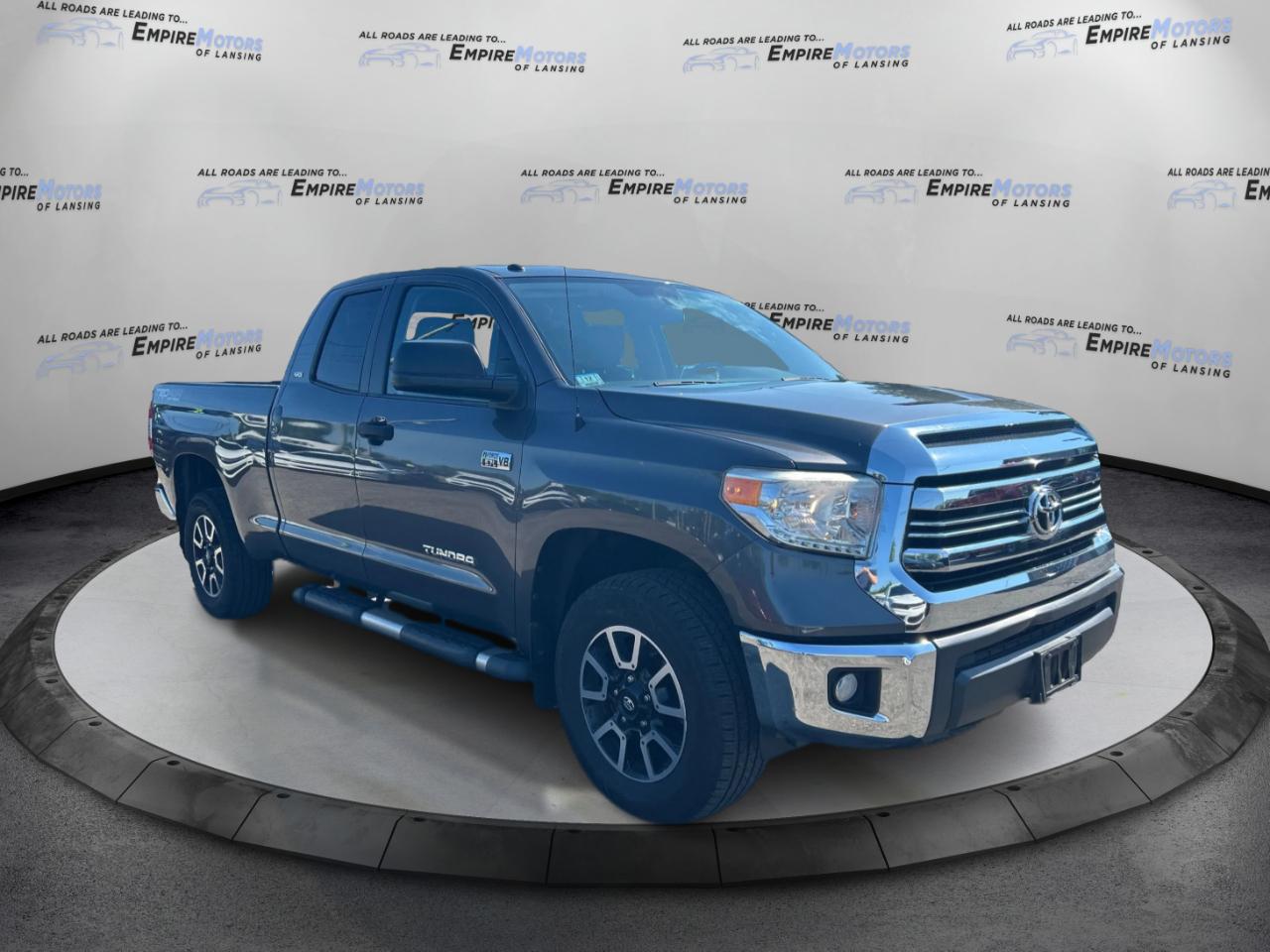 Toyota Tundra SR5 5.7L V8 Double Cab 4WD 2016