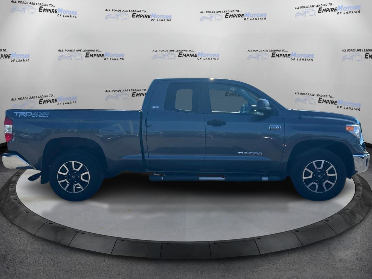 Toyota Tundra SR5 5.7L V8 Double Cab 4WD 2016