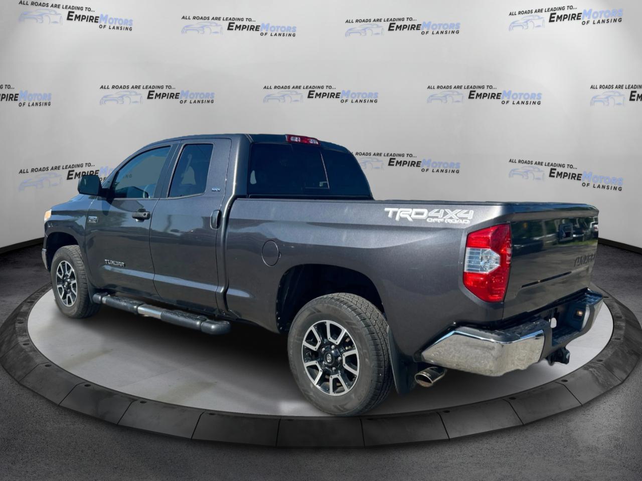 Toyota Tundra SR5 5.7L V8 Double Cab 4WD 2016