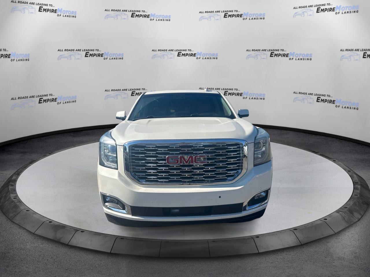 GMC Yukon XL SLT 1/2 Ton 4WD 2015