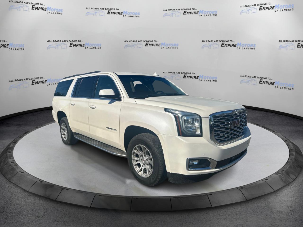 GMC Yukon XL SLT 1/2 Ton 4WD 2015