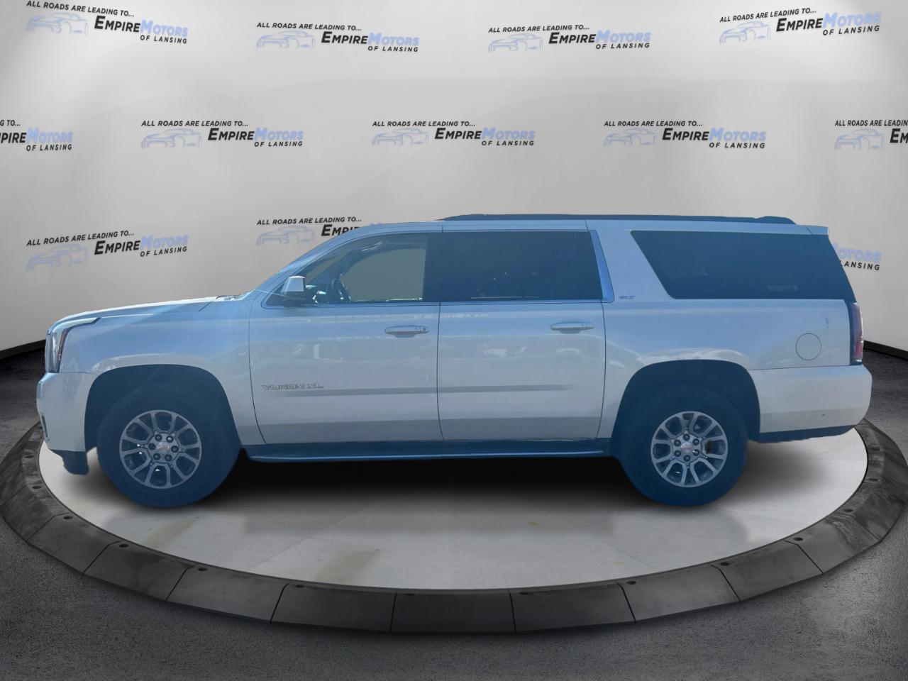 GMC Yukon XL SLT 1/2 Ton 4WD 2015