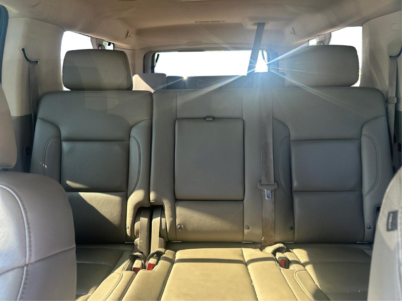 GMC Yukon XL SLT 1/2 Ton 4WD 2015