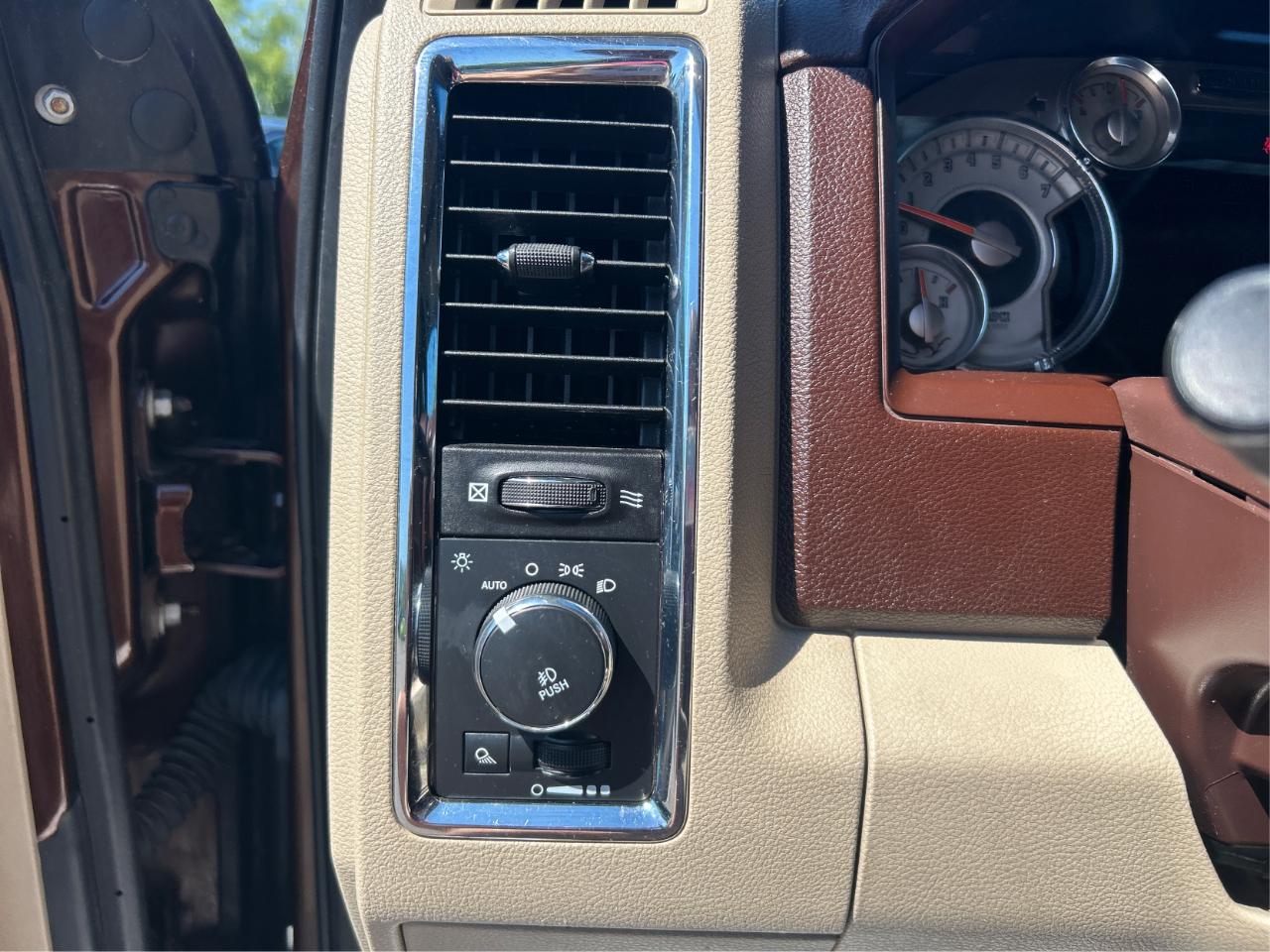 RAM 1500 Longhorn Crew Cab LWB 4WD 2015