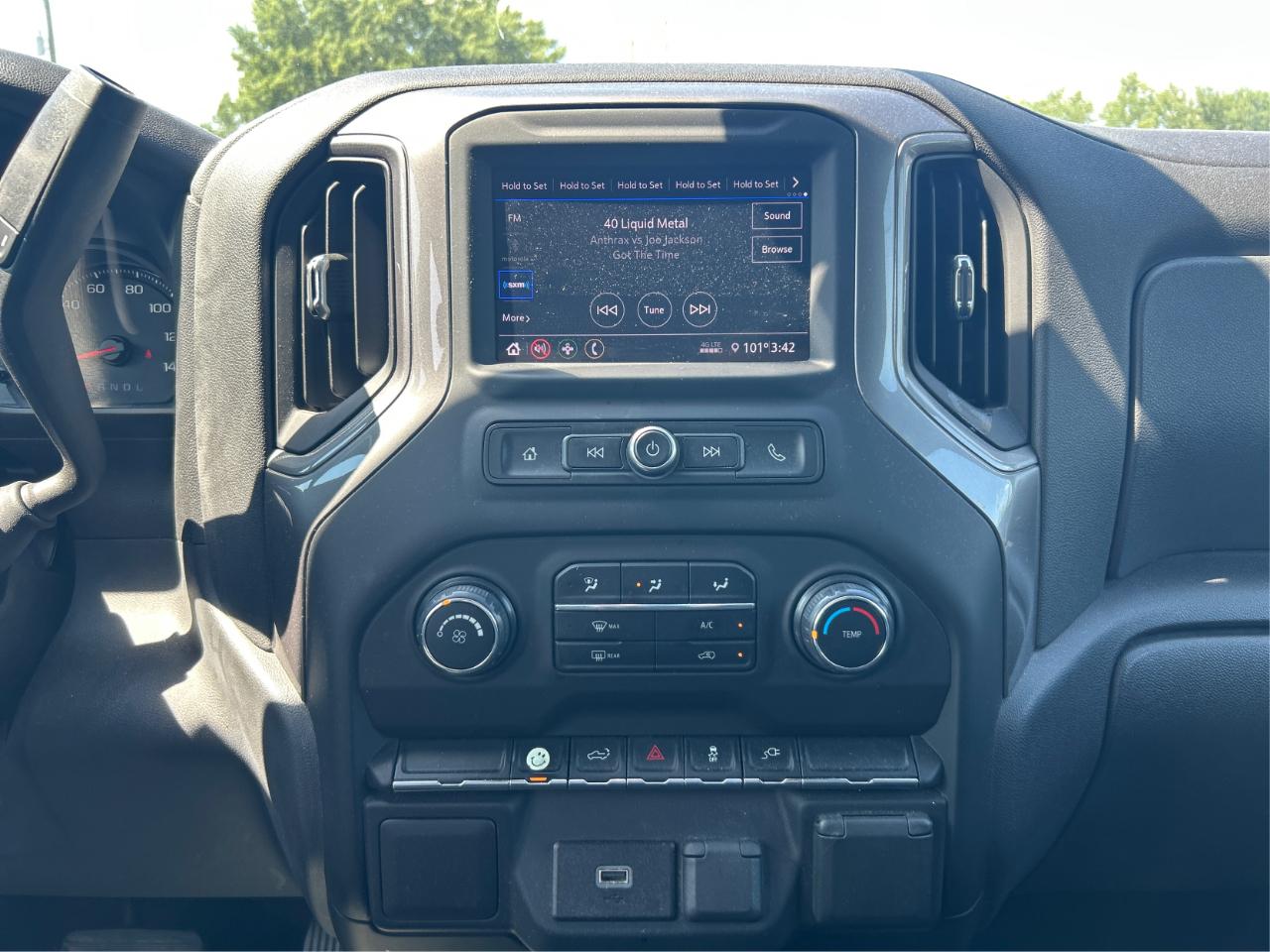 Chevrolet Silverado 1500 Custom Crew Cab Long Box 4WD 2020