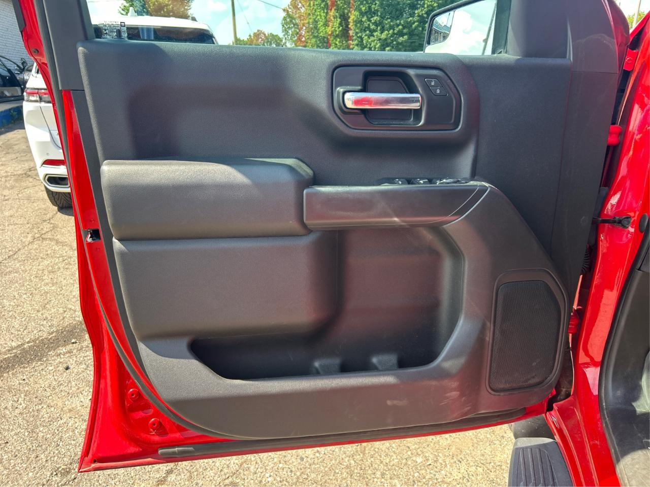 Chevrolet Silverado 1500 Custom Crew Cab Long Box 4WD 2020