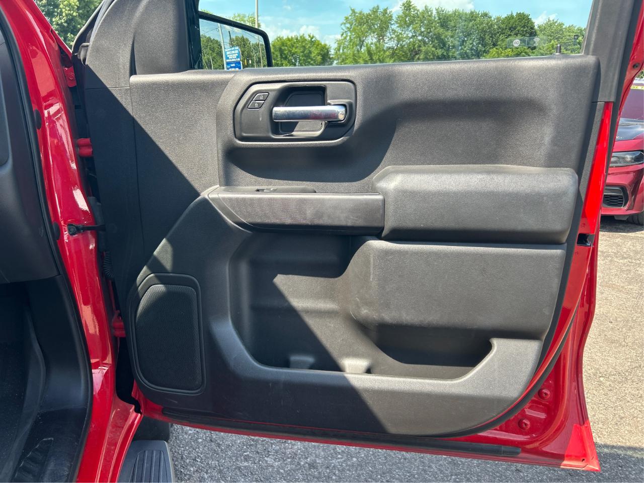 Chevrolet Silverado 1500 Custom Crew Cab Long Box 4WD 2020