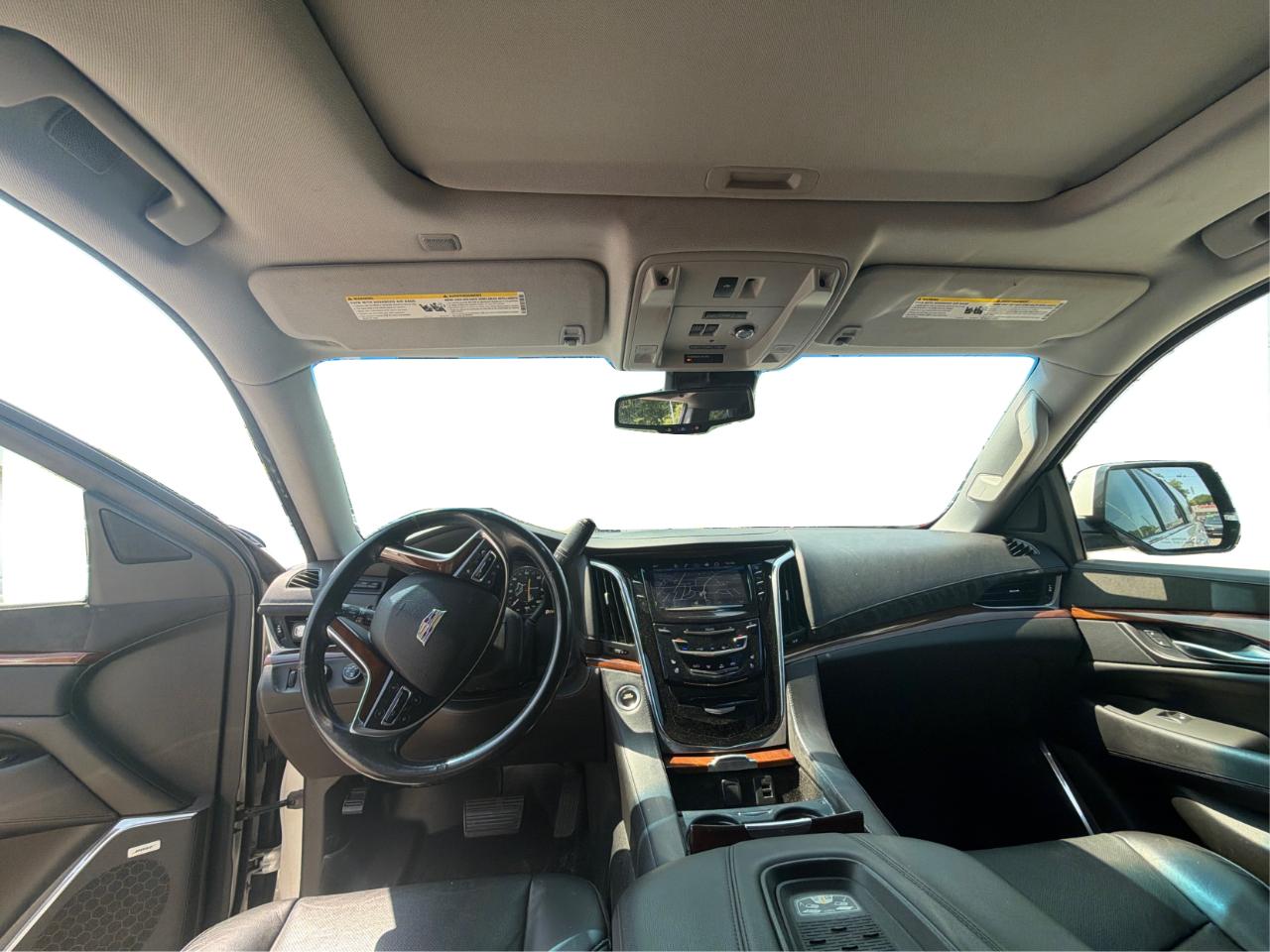 Cadillac Escalade ESV Luxury 4WD 2015