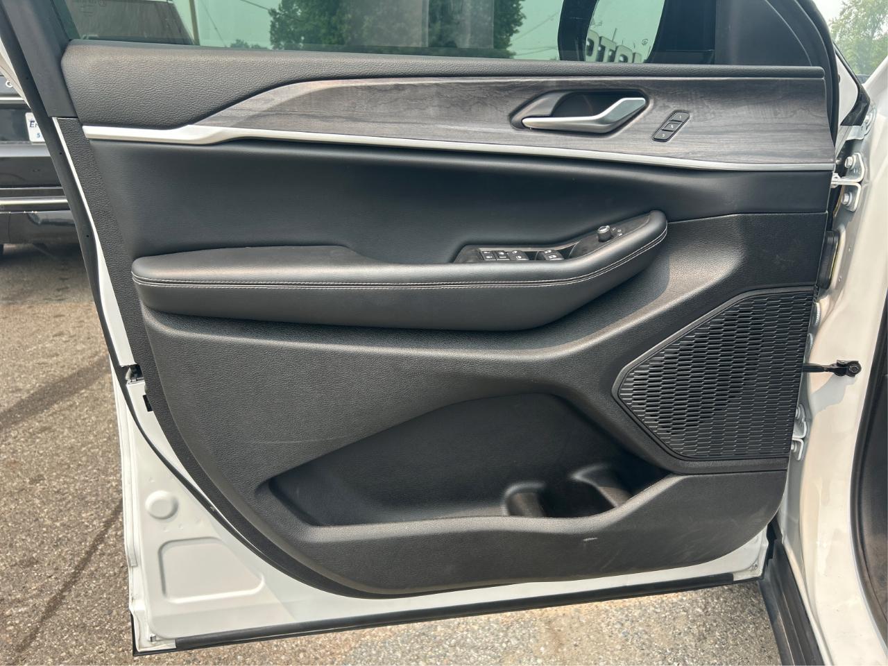 Jeep Grand Cherokee Limited 4WD 2023