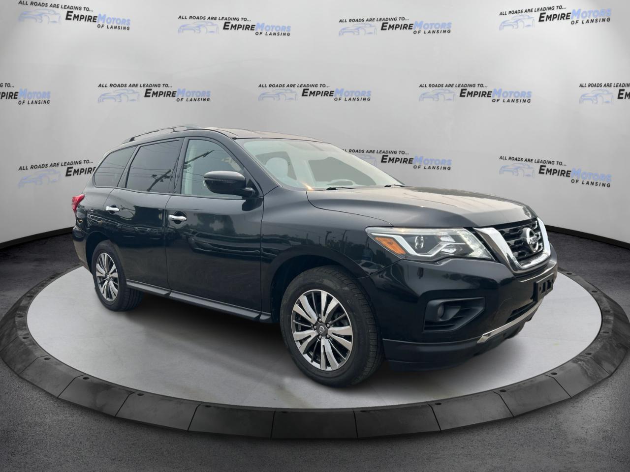 Nissan Pathfinder SV 4WD 2020
