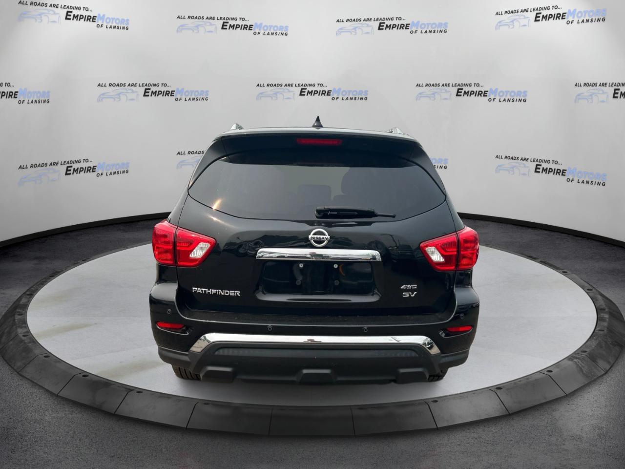 Nissan Pathfinder SV 4WD 2020