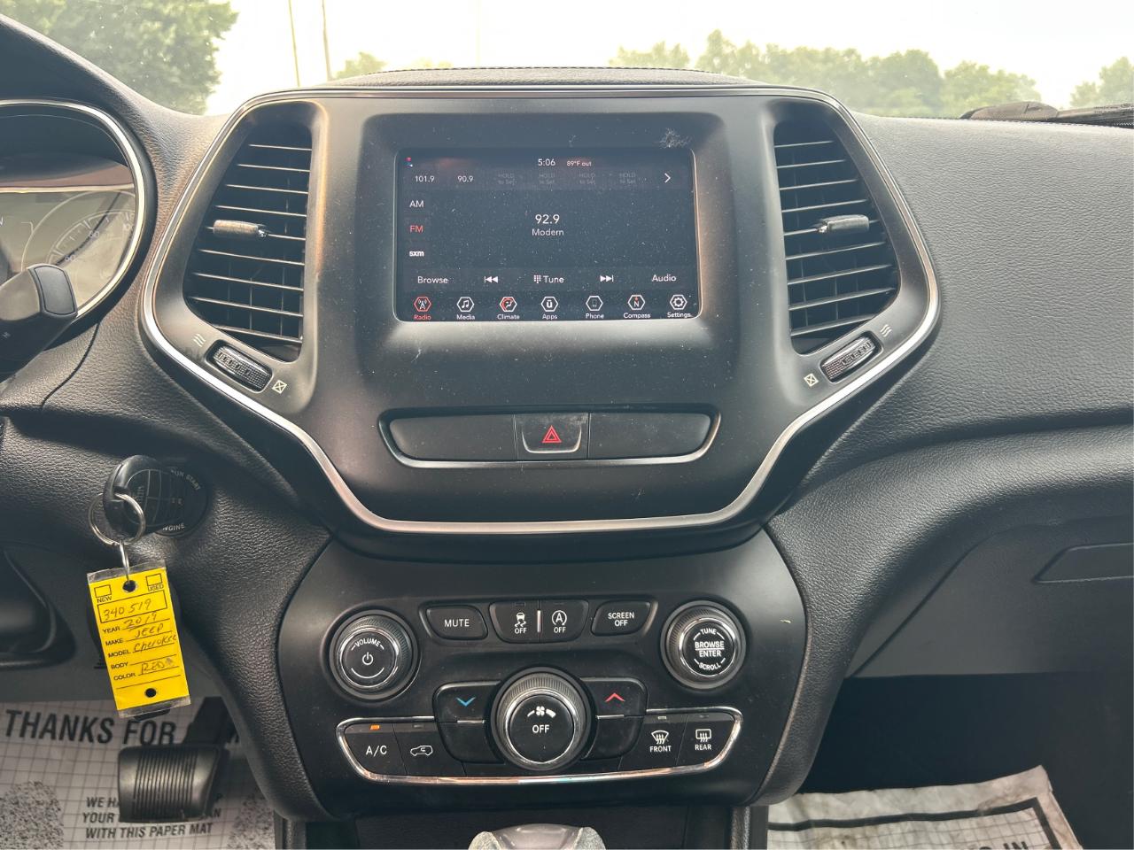 Jeep Cherokee Latitude FWD 2019