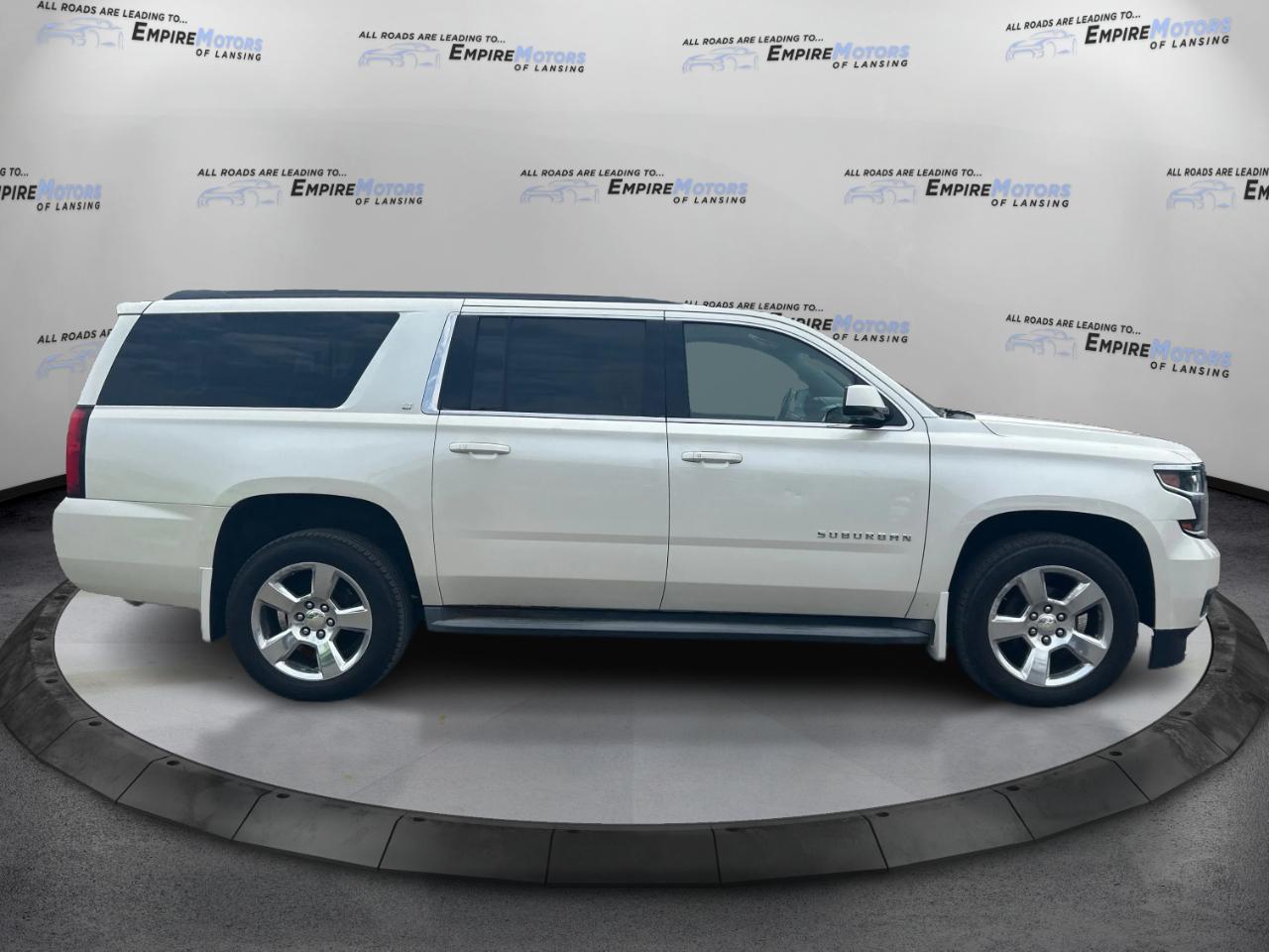 Chevrolet Suburban LT 1500 4WD 2015