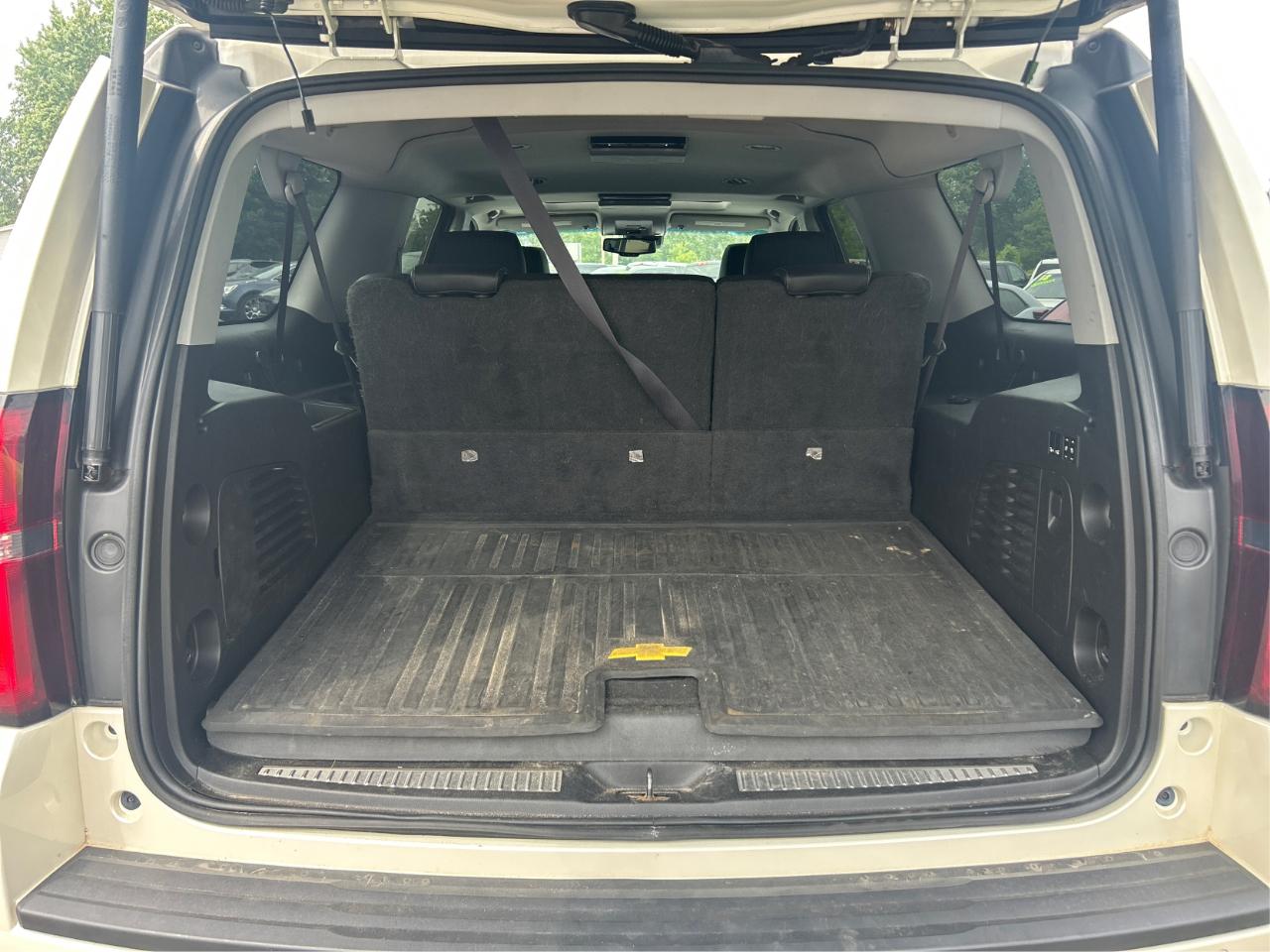 Chevrolet Suburban LT 1500 4WD 2015