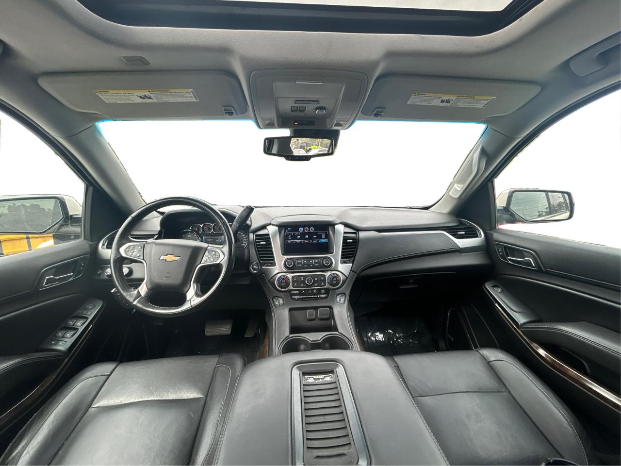 Chevrolet Suburban LT 1500 4WD 2015