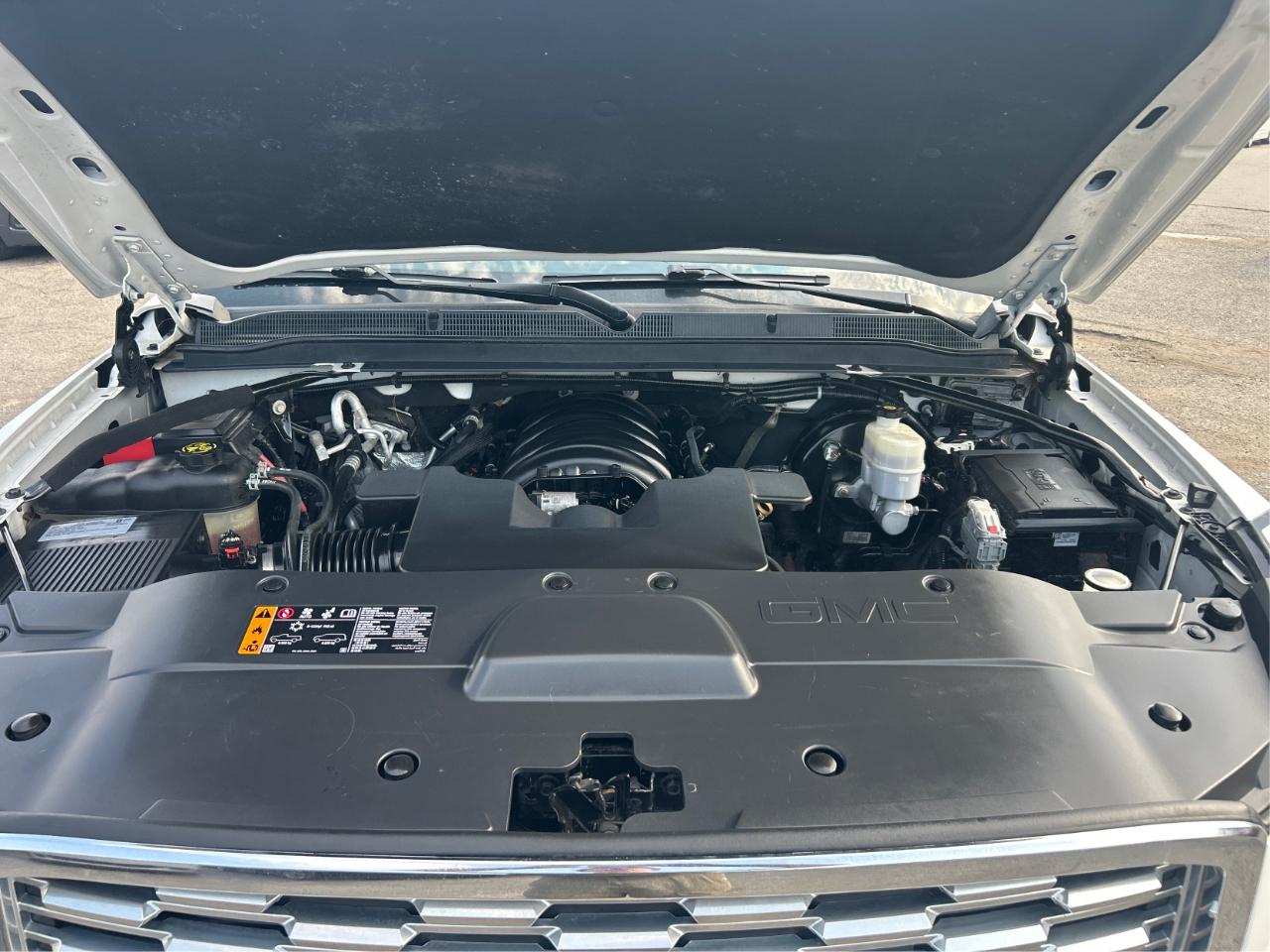 GMC Yukon XL Denali 4WD 2020
