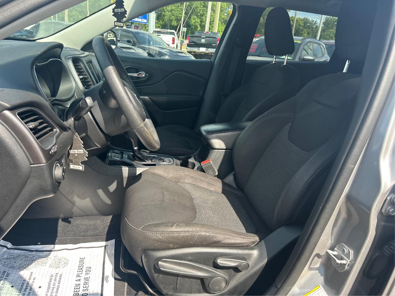 Jeep Cherokee Latitude FWD 2019