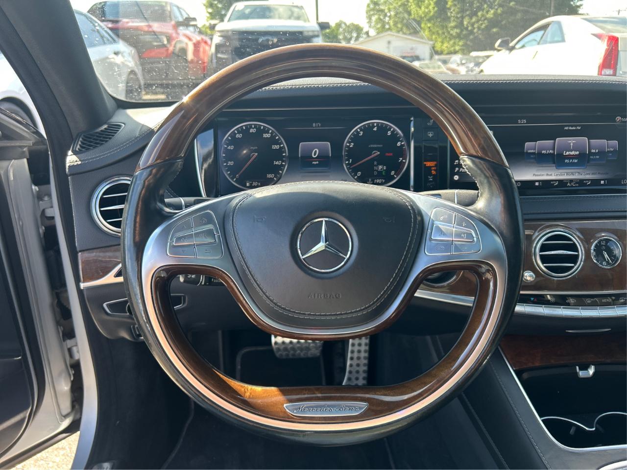 Mercedes-Benz S-Class S550 4MATIC 2015
