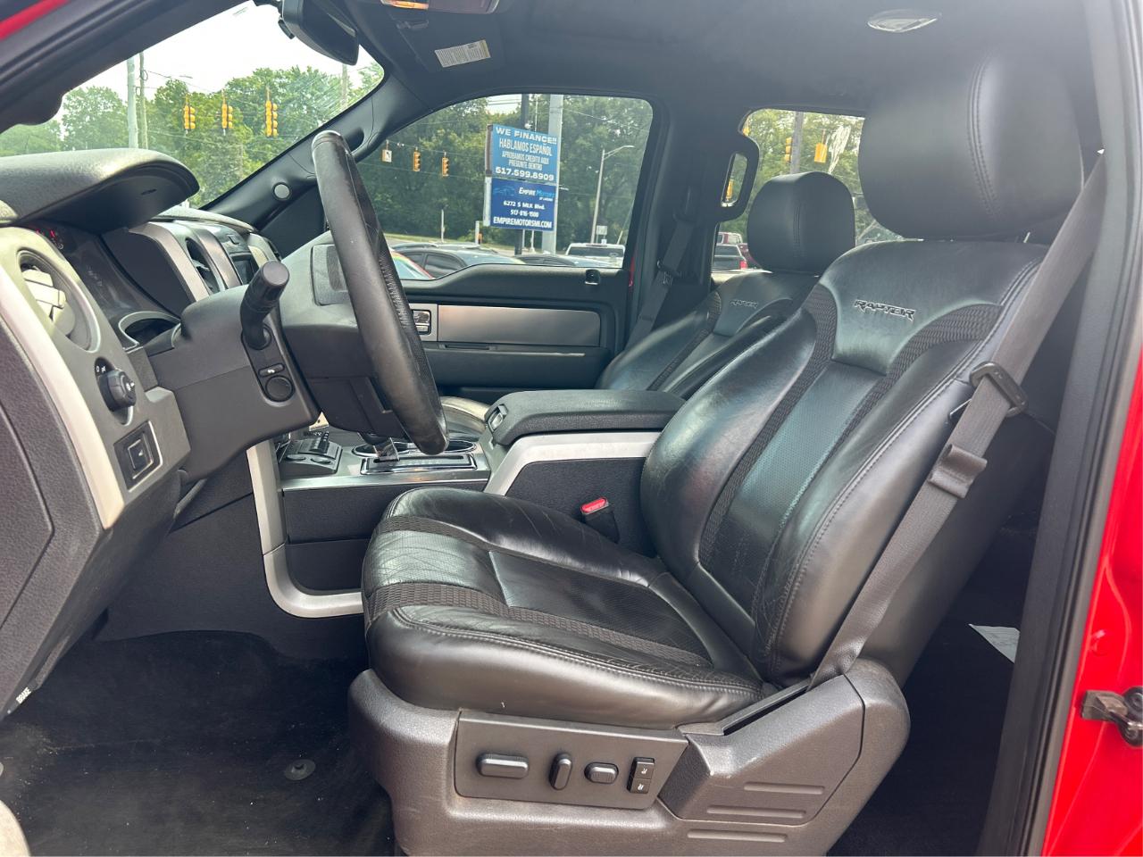 Ford F-150 SVT Raptor SuperCrew 5.5-ft. Bed 4WD 2013
