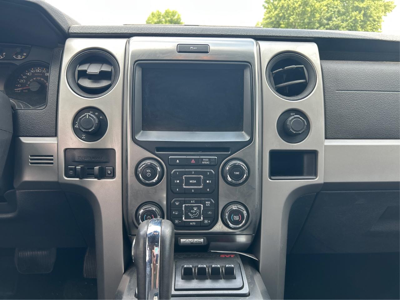 Ford F-150 SVT Raptor SuperCrew 5.5-ft. Bed 4WD 2013