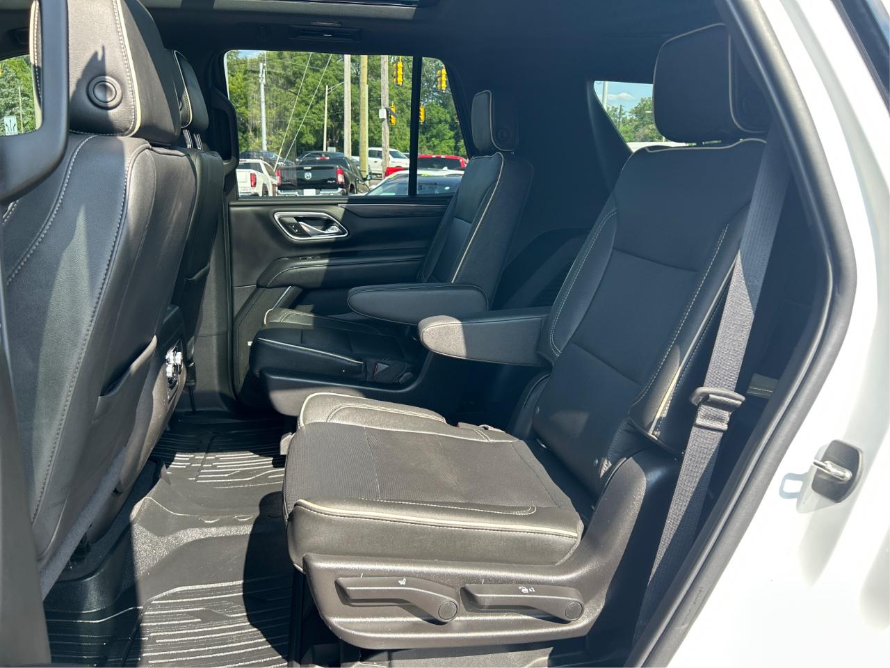 GMC Yukon 4dr 4WD SLT 2022