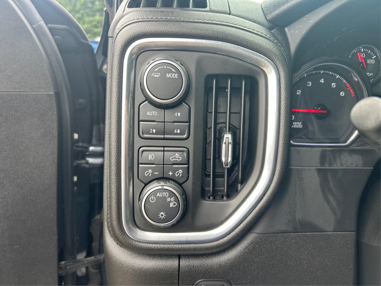 Chevrolet Silverado 1500 RST Crew Cab 4WD 2021