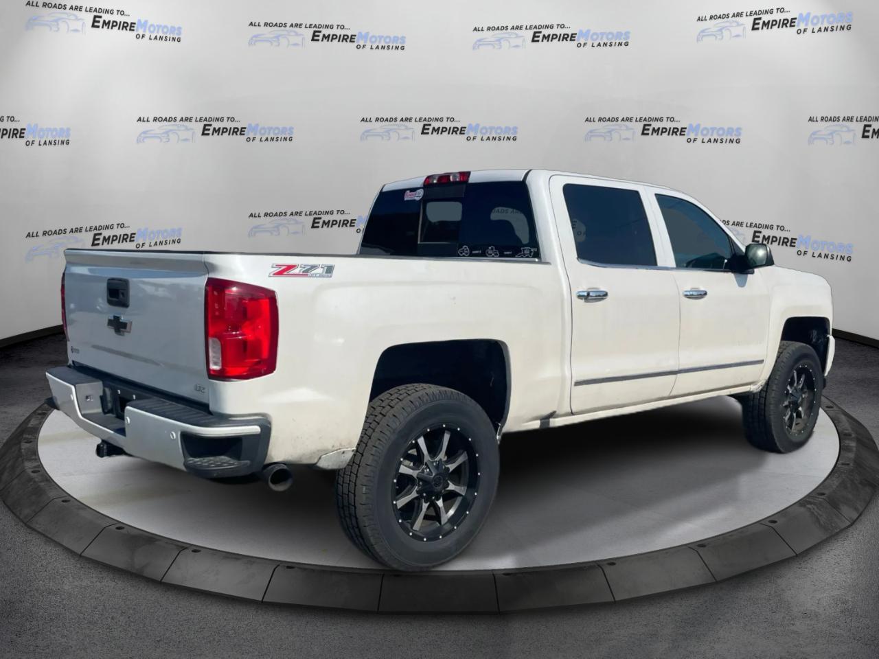 Chevrolet Silverado 1500 LTZ Crew Cab 4WD 2017