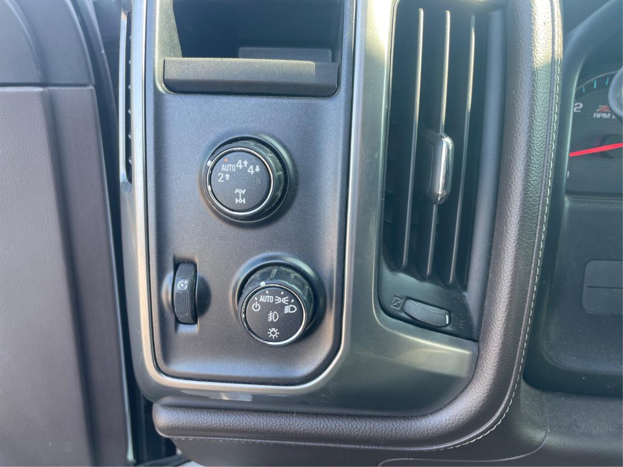 Chevrolet Silverado 1500 LTZ Crew Cab 4WD 2017