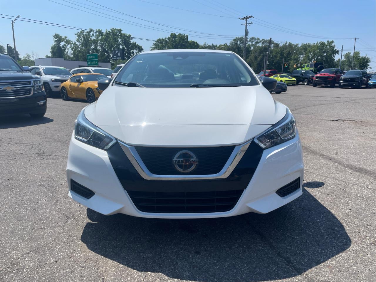Nissan Versa S CVT 2021