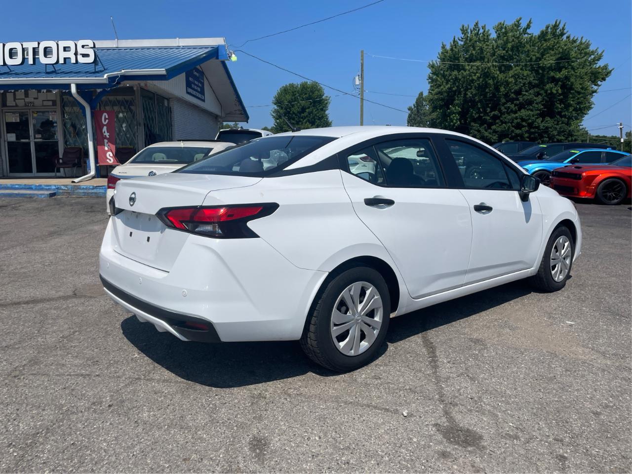Nissan Versa S CVT 2021