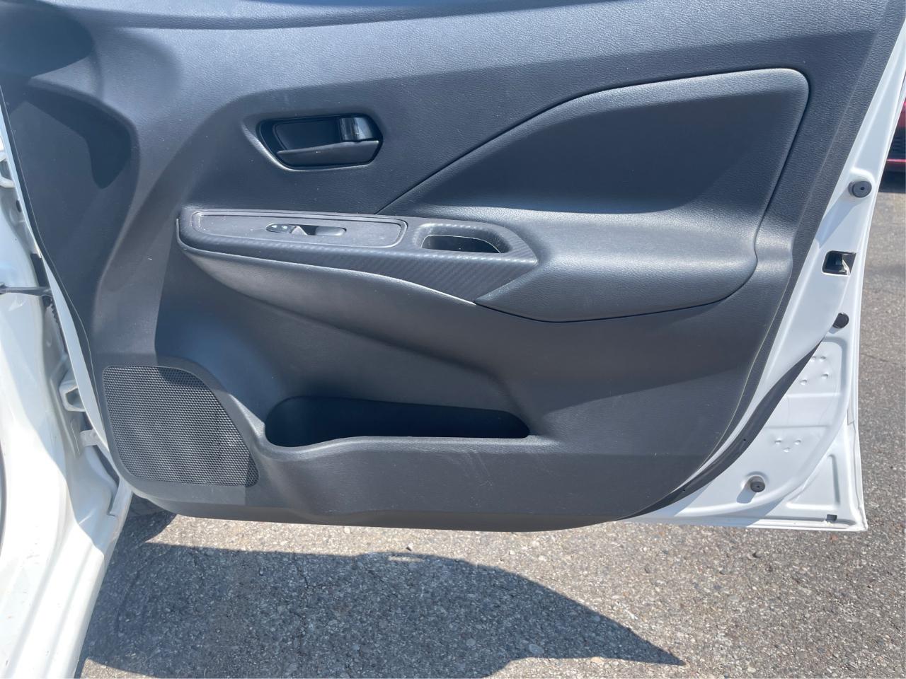 Nissan Versa S CVT 2021