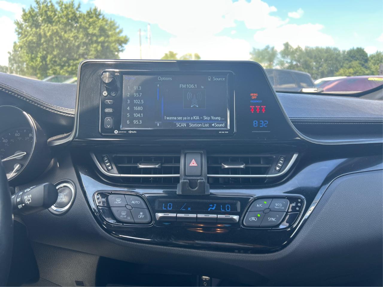 Toyota C-HR XLE 2018