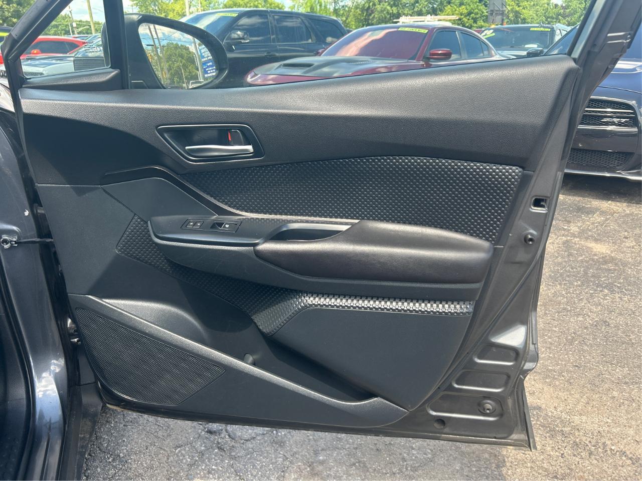 Toyota C-HR XLE 2018