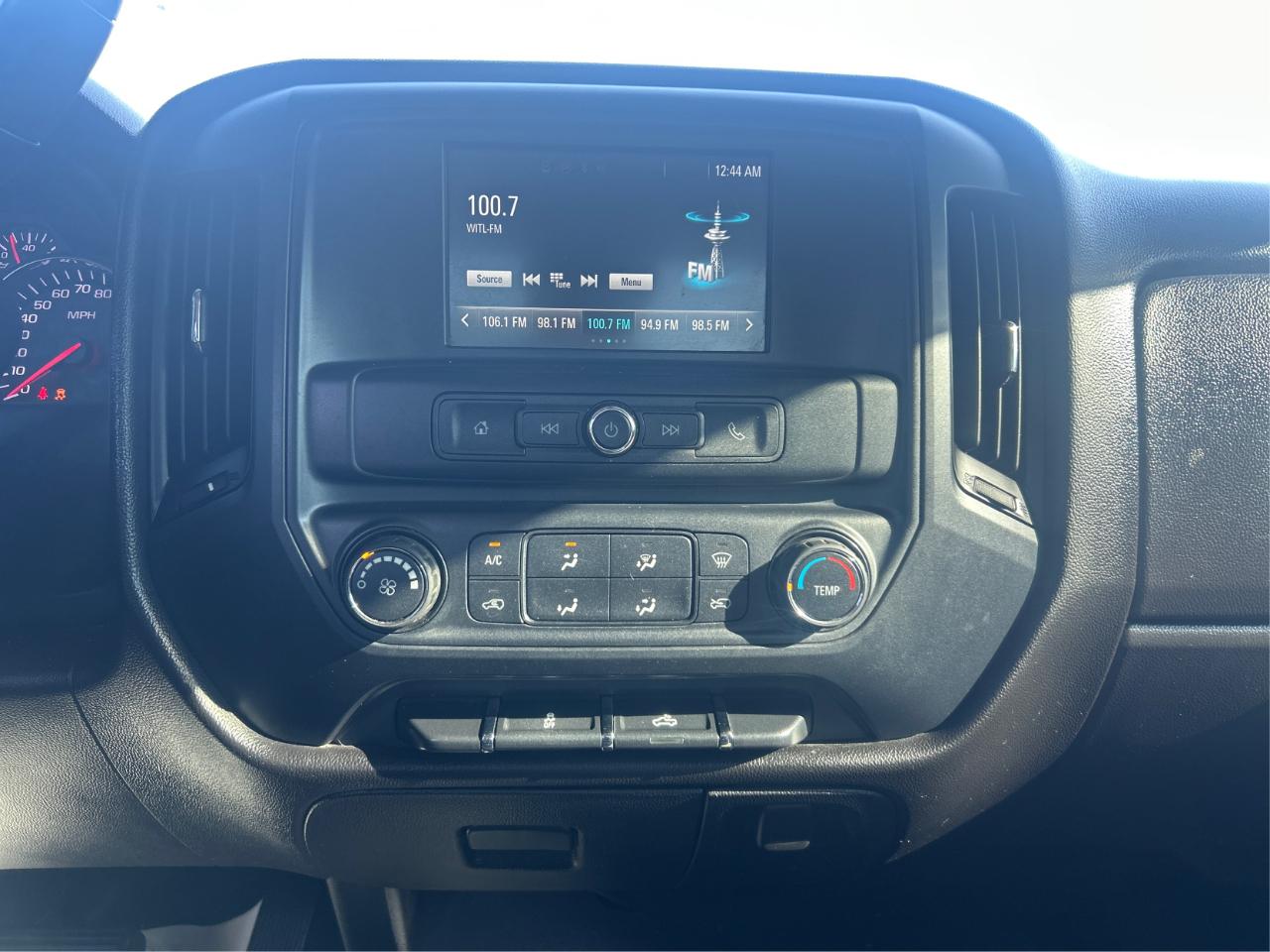 Chevrolet Silverado 2500HD Work Truck Crew Cab 4WD 2016