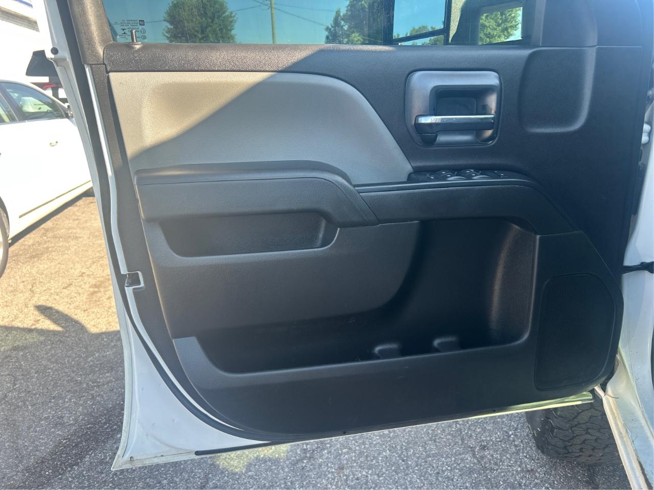 Chevrolet Silverado 2500HD Work Truck Crew Cab 4WD 2016