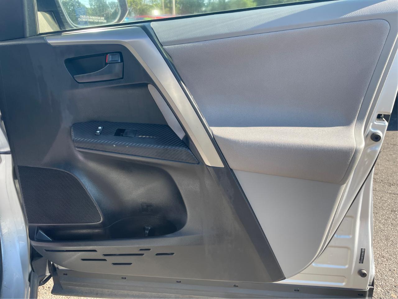 Toyota RAV4 XLE AWD 2013