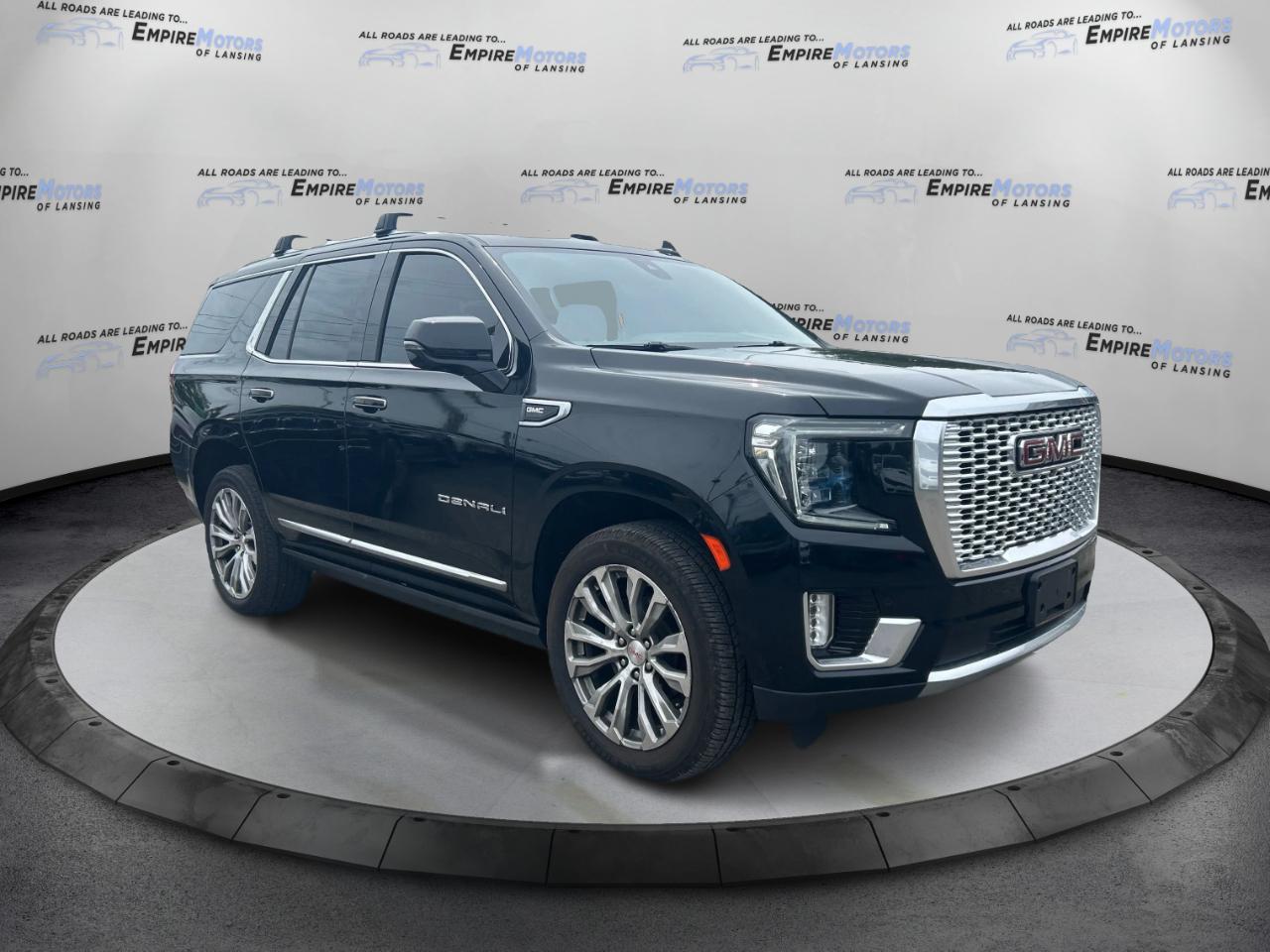 GMC Yukon Denali 4WD 2021