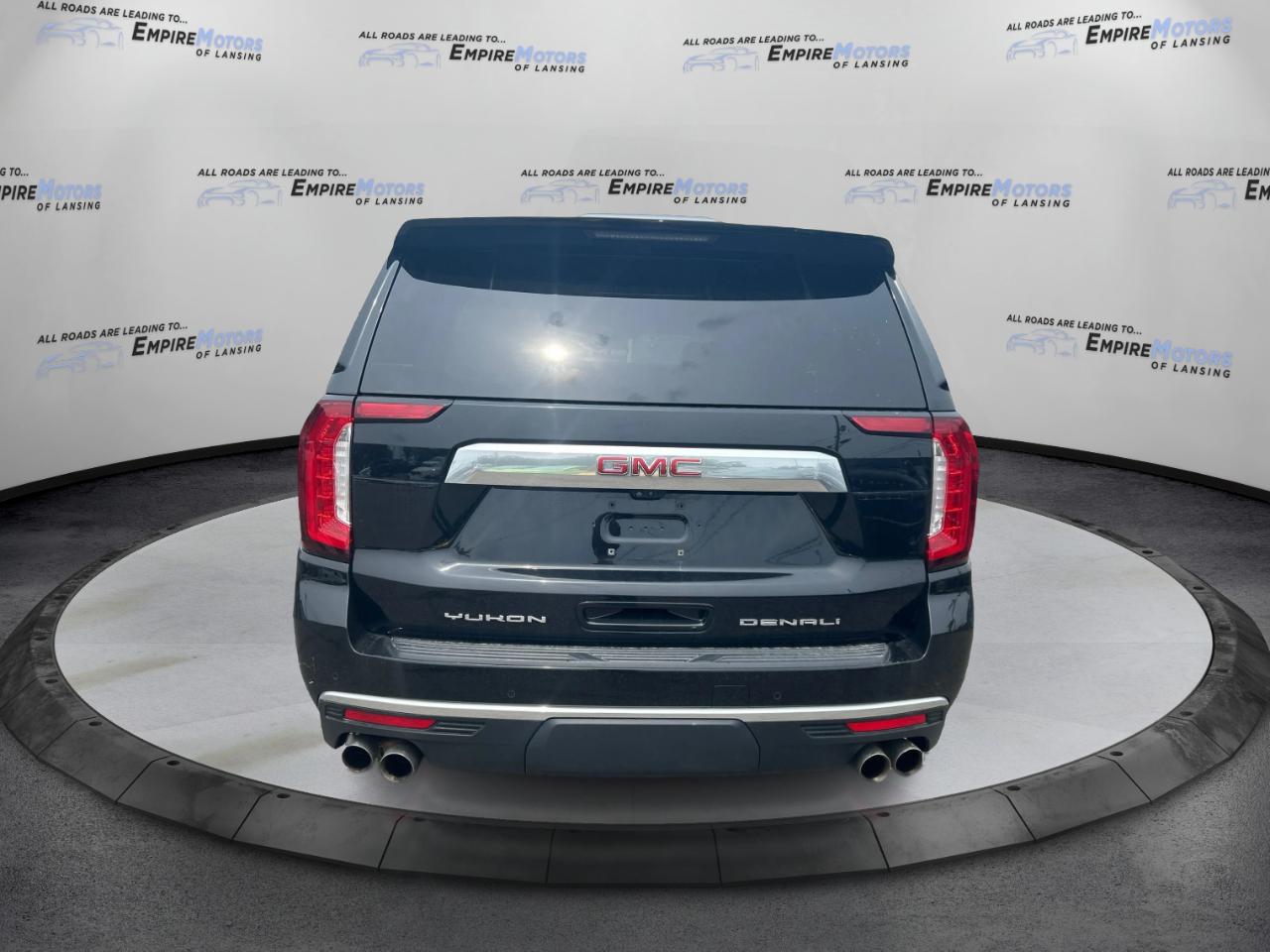 GMC Yukon Denali 4WD 2021