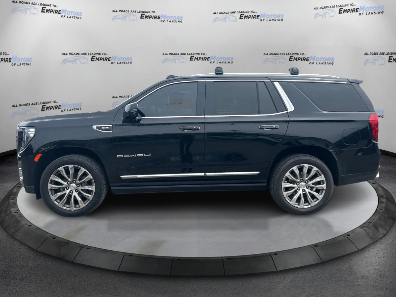 GMC Yukon Denali 4WD 2021