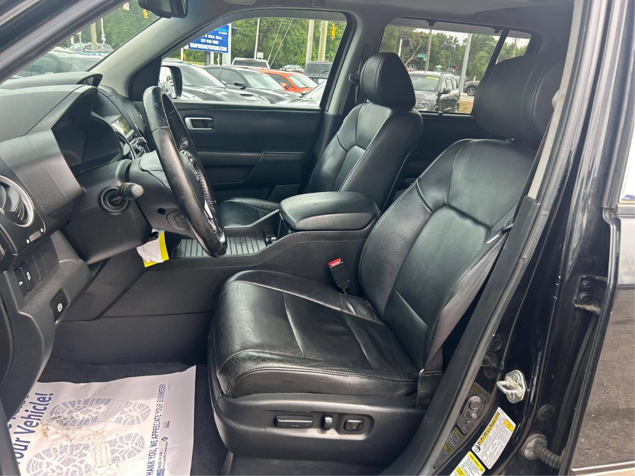 Honda Pilot Touring 4WD 5-Spd AT with DVD 2013
