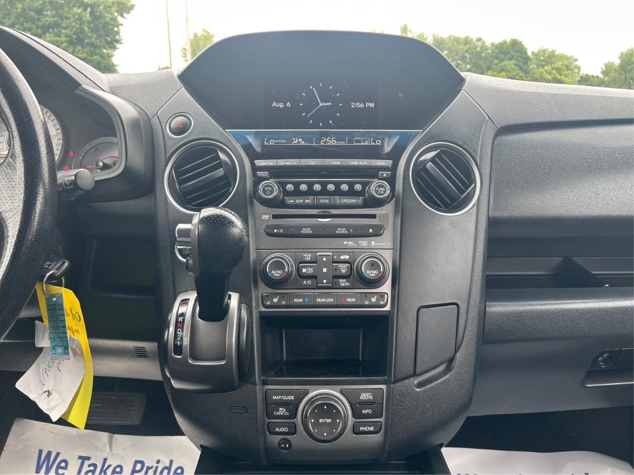 Honda Pilot Touring 4WD 5-Spd AT with DVD 2013