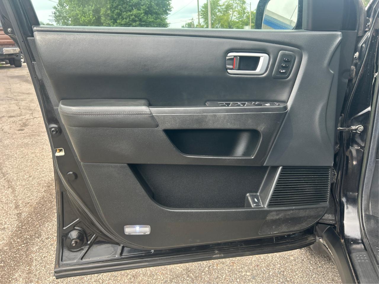 Honda Pilot Touring 4WD 5-Spd AT with DVD 2013
