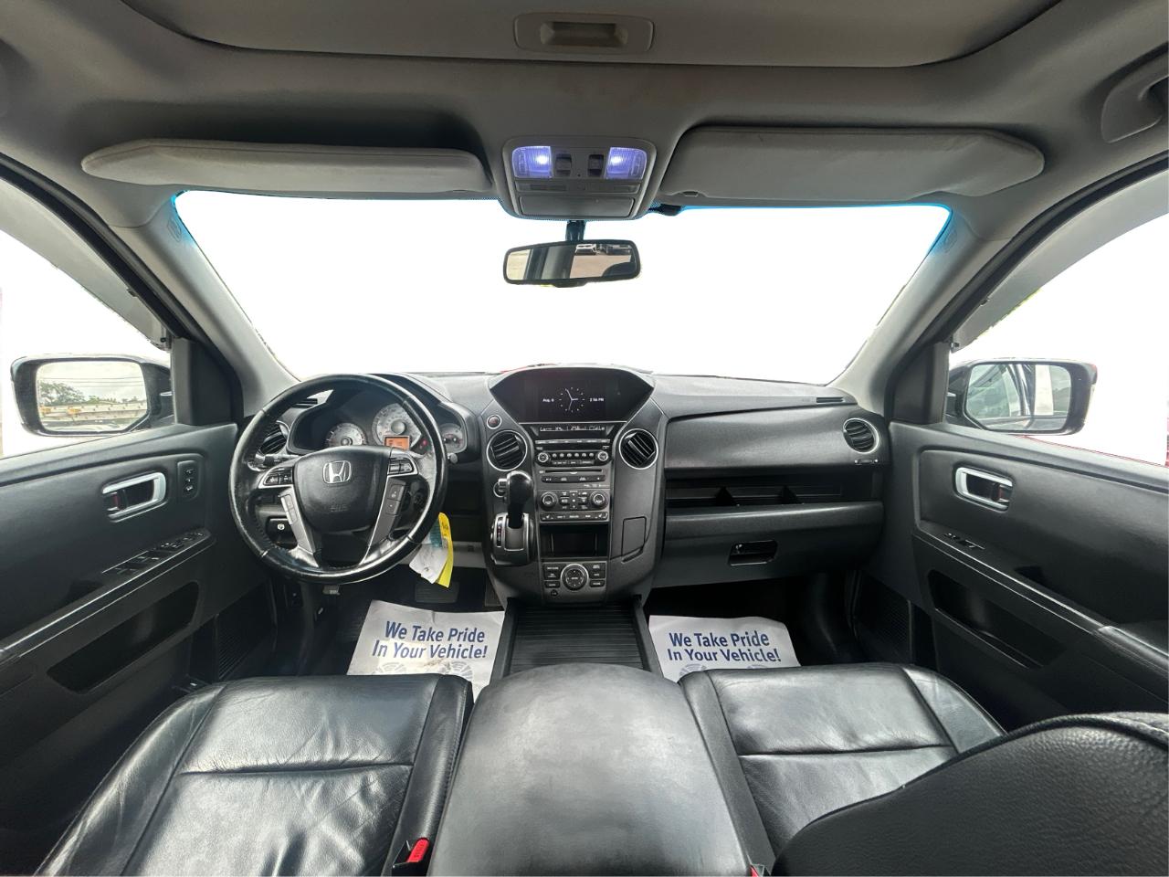 Honda Pilot Touring 4WD 5-Spd AT with DVD 2013