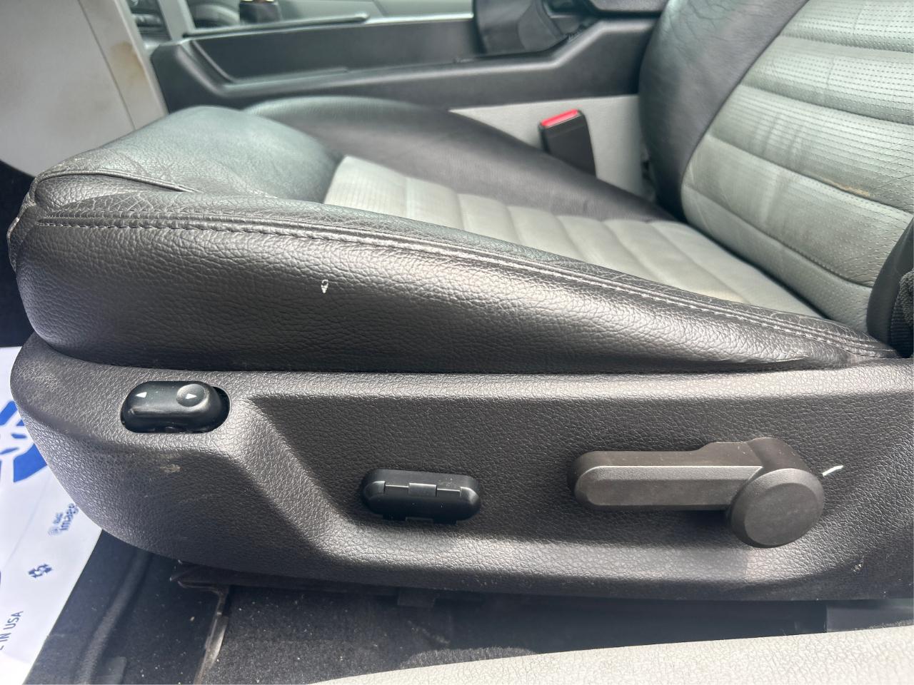 Ford Mustang GT Deluxe Coupe 2008