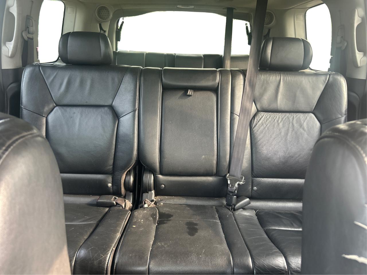 Honda Pilot Touring 4WD 5-Spd AT with DVD 2010
