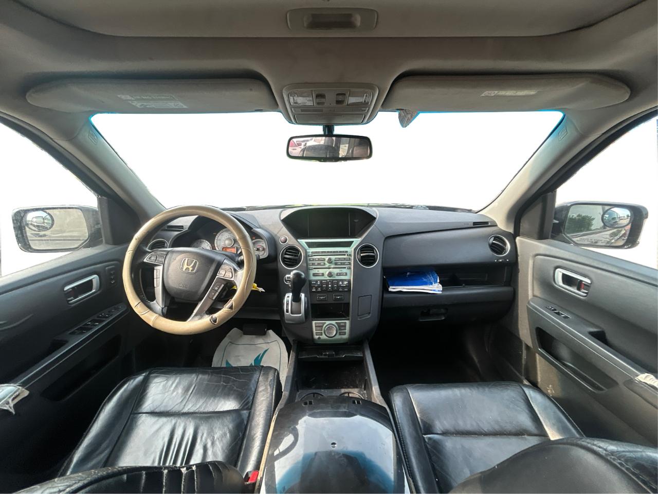 Honda Pilot Touring 4WD 5-Spd AT with DVD 2010