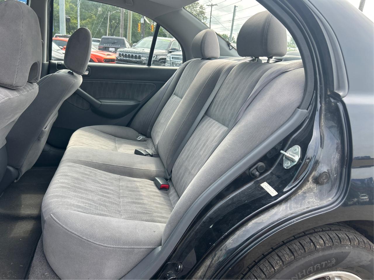 Honda Civic LX Sedan 4-spd AT 2003