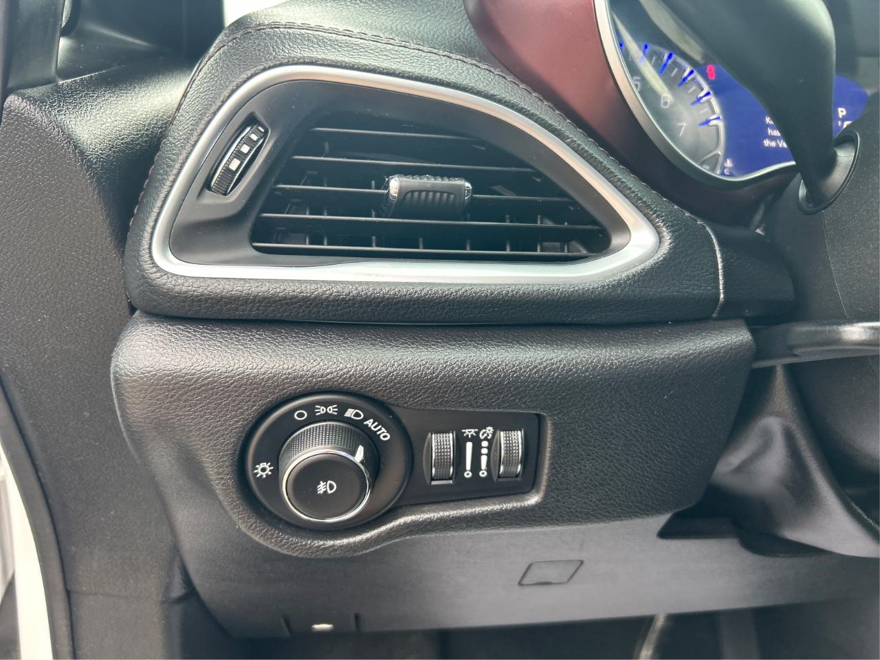 Chrysler Pacifica Limited 2019